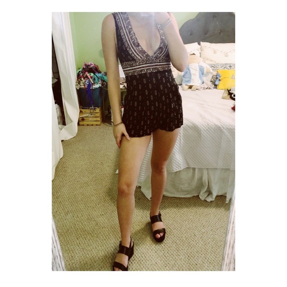 Patterned Romper - Picture 1 of 4